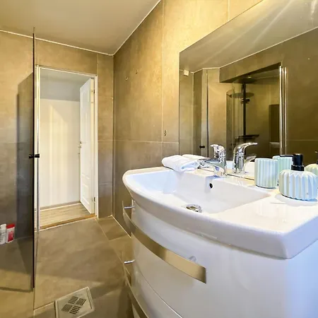 Nicolas Nr6 4 * Stavanger
